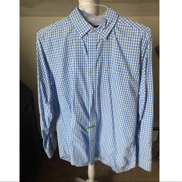 Tommy Hilfiger mens classic fit button down size Medium - Picture 1 of 4